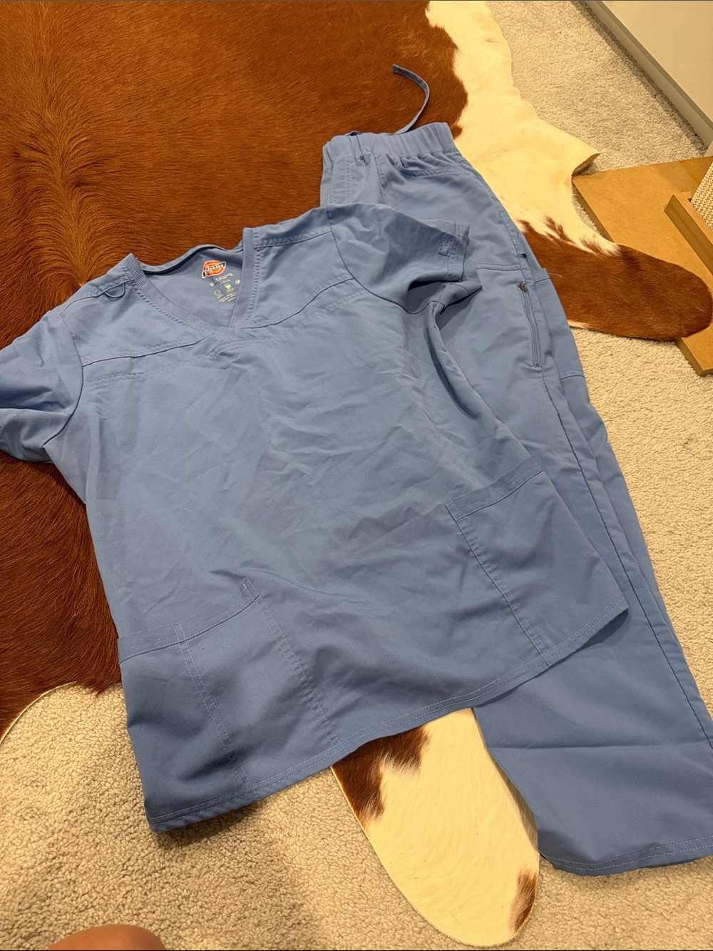 Dickies Ceil Blue V-Neck Scrub set